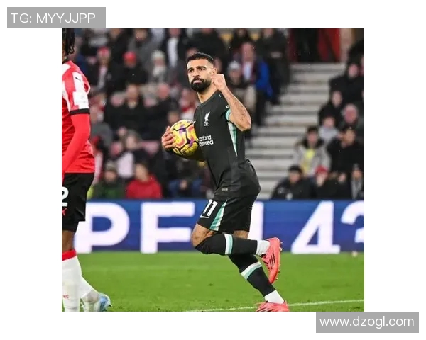 萨拉赫在最后时刻绝杀对手助力利物浦逆转胜利展现超级球星风采 萨拉赫在最后时刻绝杀对手助力利物浦逆转胜利展现超级球星风采