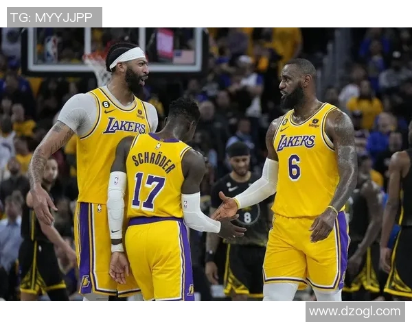 湖人继续热胜，詹皇AD合砍40分，辉煌再续